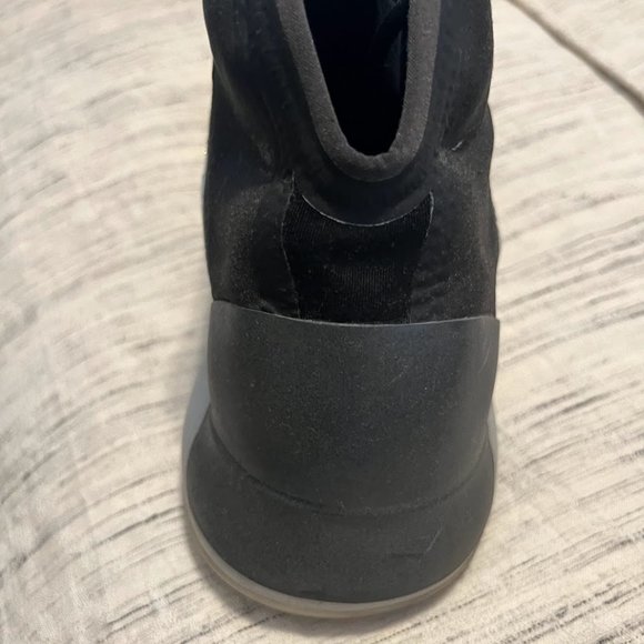 Yeezy 's (7 pair) various styles worn + lightly worn - Picture 11 of 16